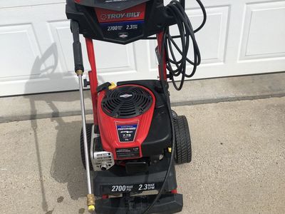 PROFESSIONAL SERIES TROYBILT PRESSURE WASHER WITH BRIGGS ENGINE