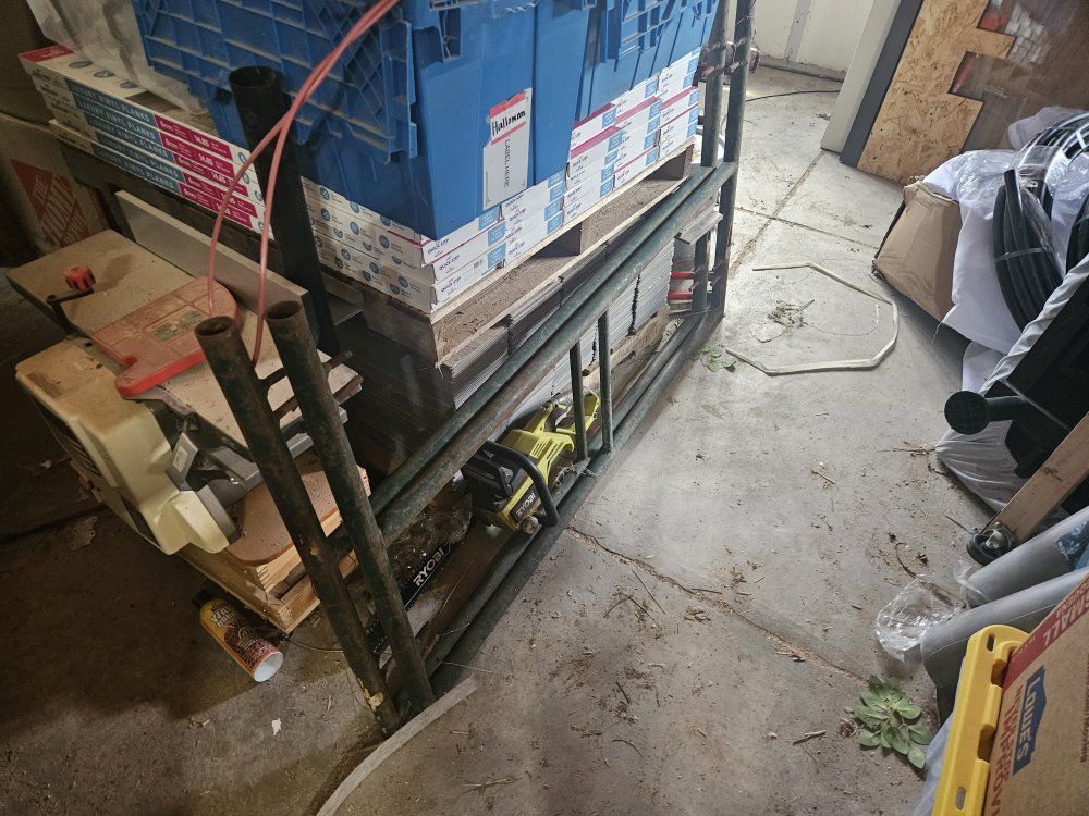 short wide scaffoling