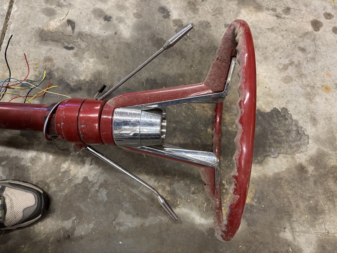 1961 Oldsmobile steering wheel