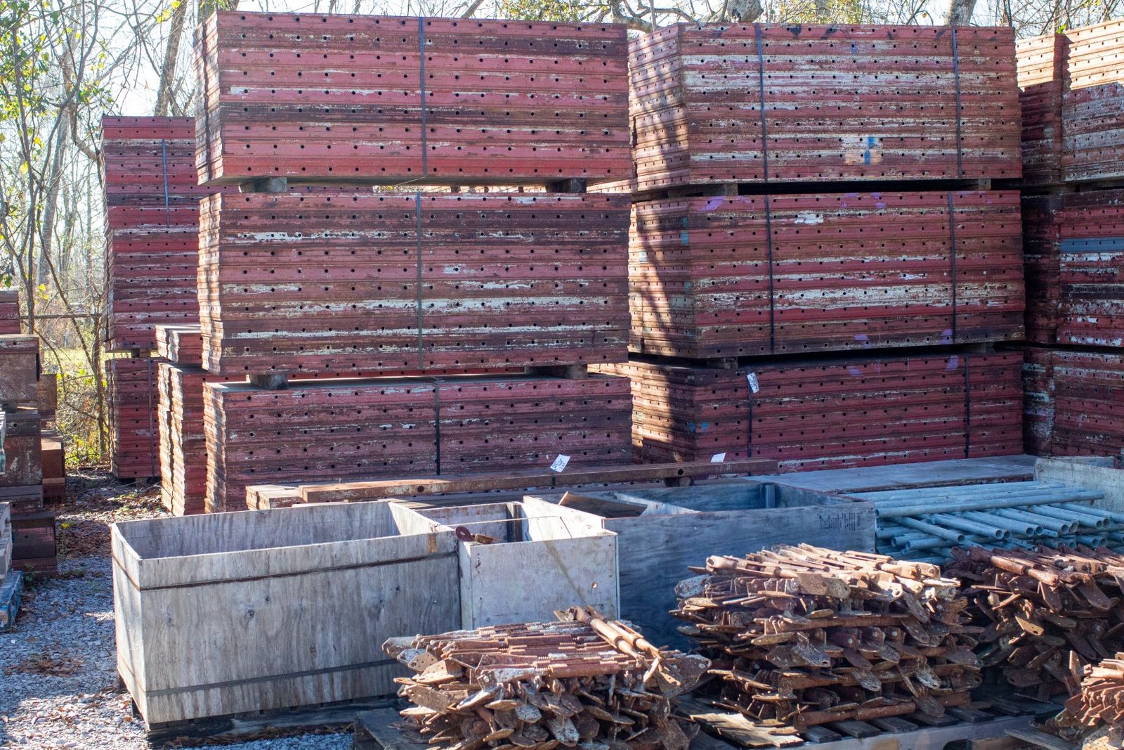 Symons forms SymPly with Sym-Clamps