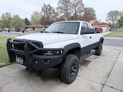Donor or Fixer 2001 Dodge Ram 2500 24 Valve NV5600