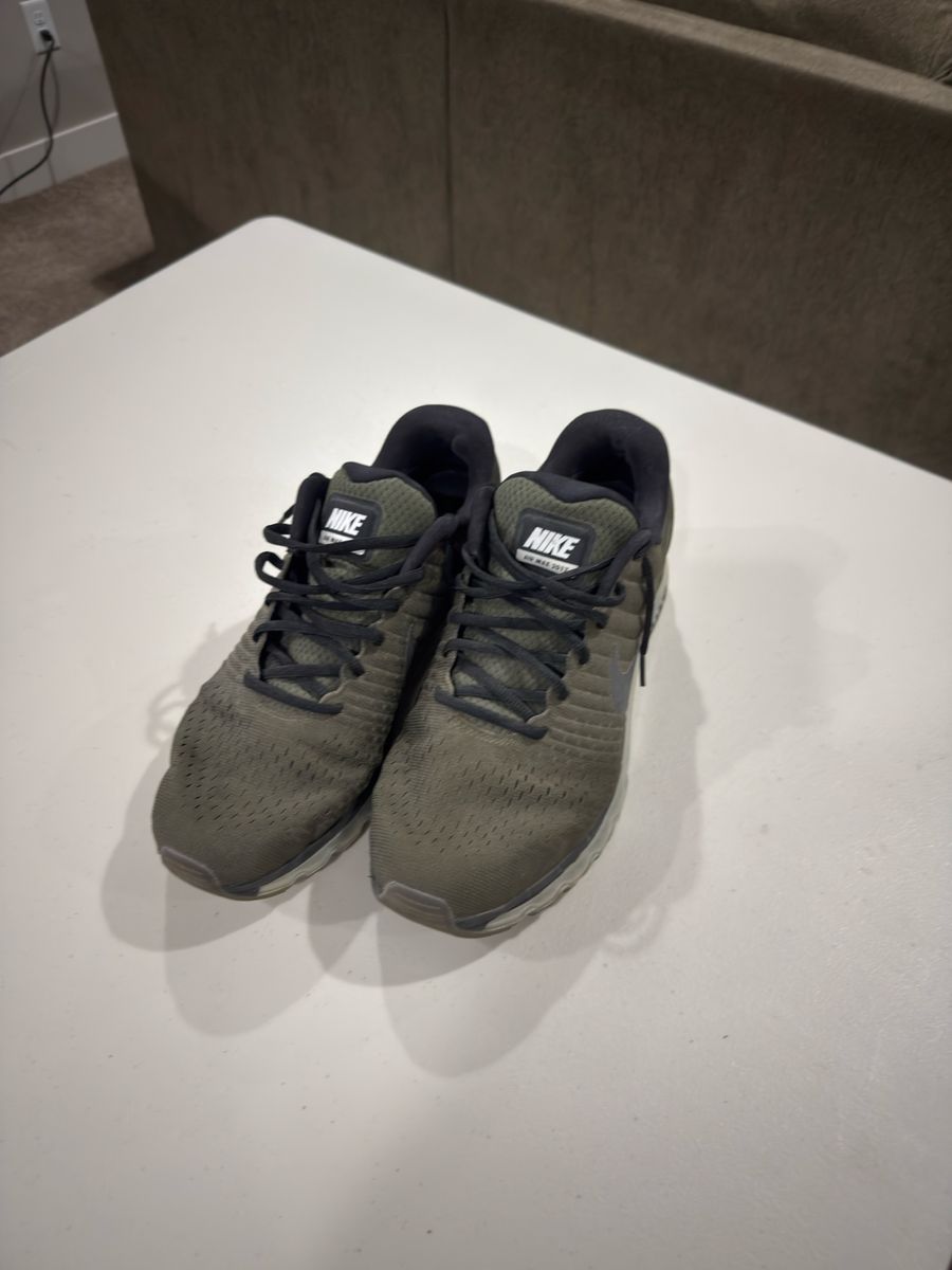 NIke Air Max Size 13