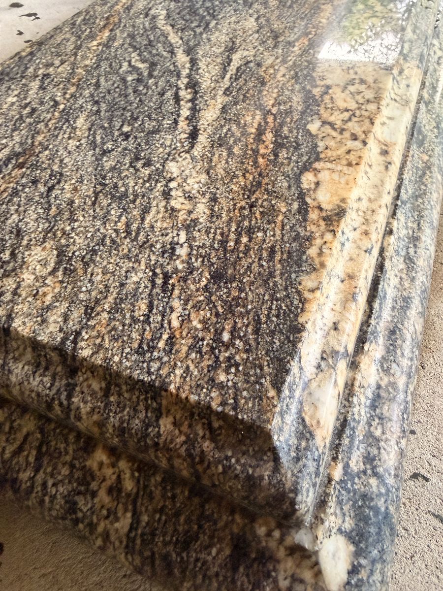 Main image 3