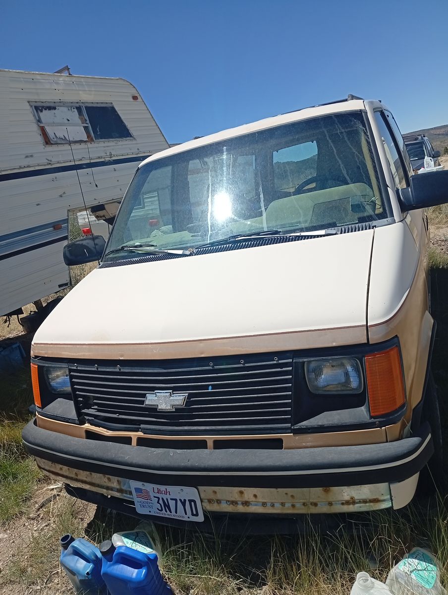 Parting out motor home and Astro van 