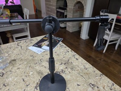 adjustable tabletop tripod like new