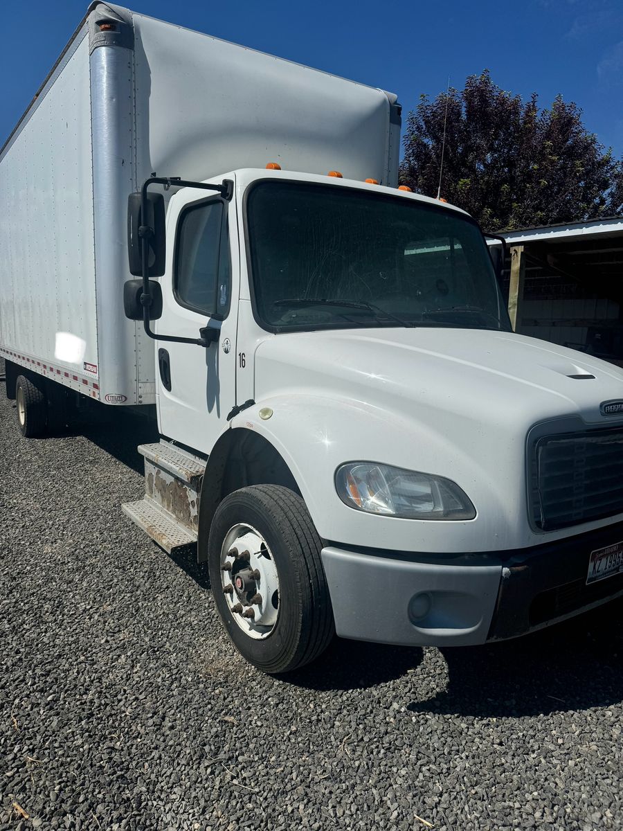 2016 Freightliner M2 Box Truck