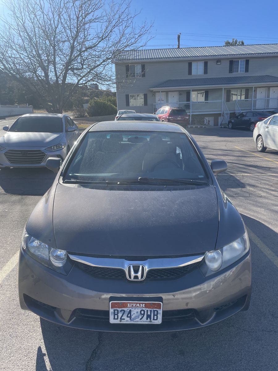 Gray Honda Civic 2011