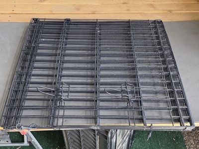 Pet Run Enclosure Portable 2 Feet High 16 Feet Long With Clips