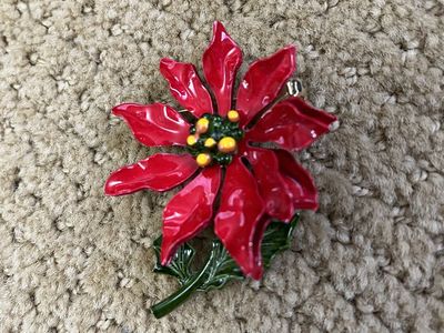 1960's Painted Metal Christmas Poinsettia Flower Pin - Vintage