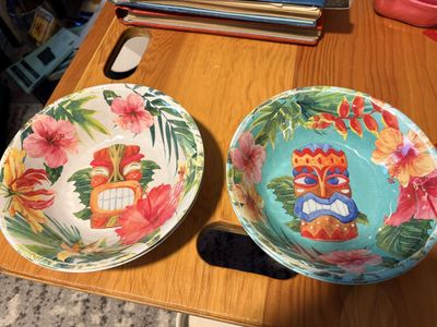 4 Tiki Salad Bowls