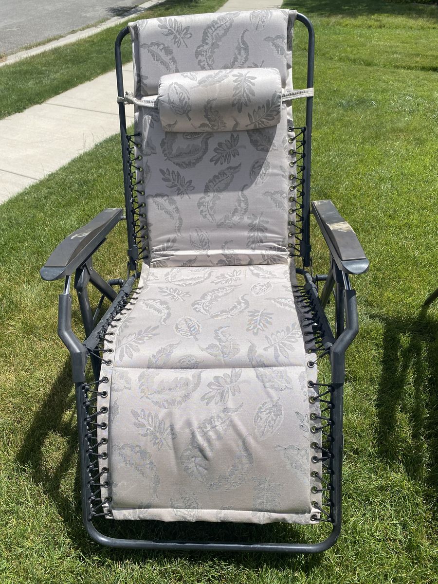 Folding reclining camping chairs