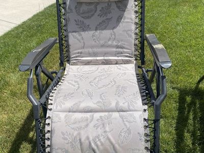 Folding reclining camping chairs