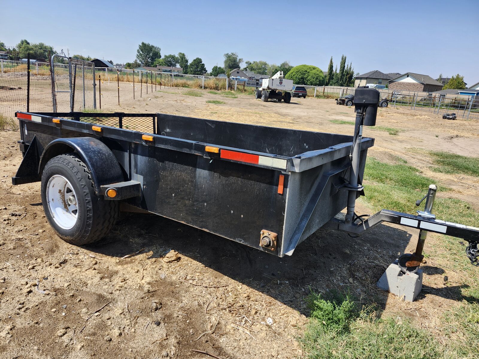Tilt bed dump trailor 2016