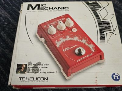TC-Helicon VoiceTone Mic Mechanic Vocal Effects Pedal - Reverb, Delay, & Correction