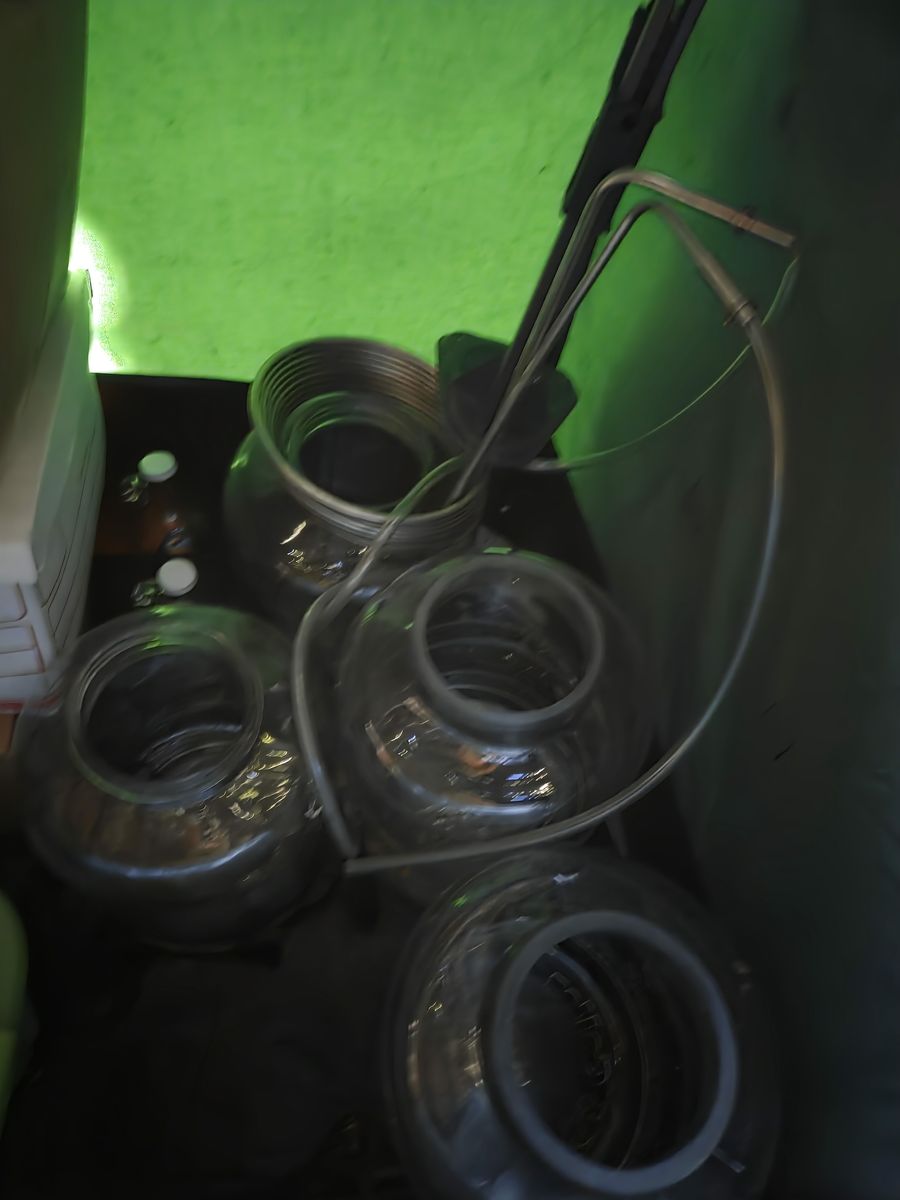 Main image 3