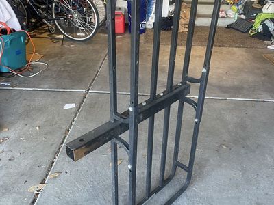 Hitch cargo carrier
