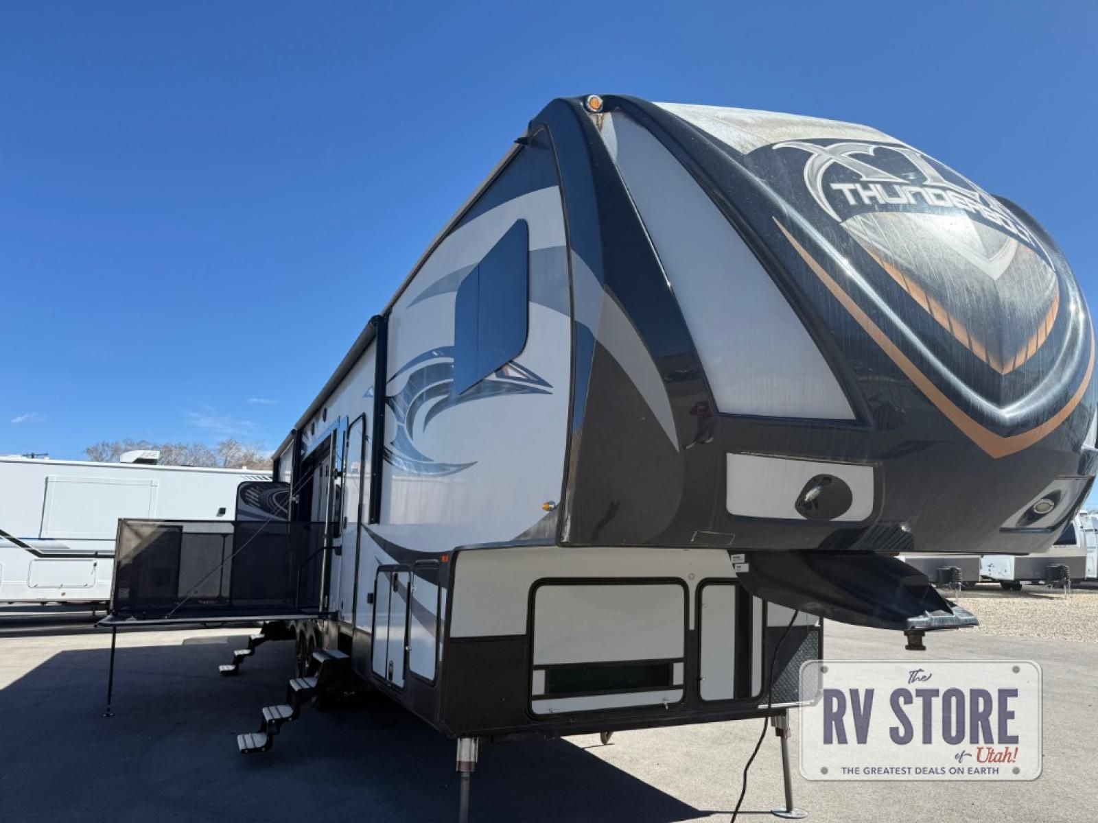 2017 Forest River RV XLR Thunderbolt 420AMP FOREST RIVER, TOY HAULER, XLR