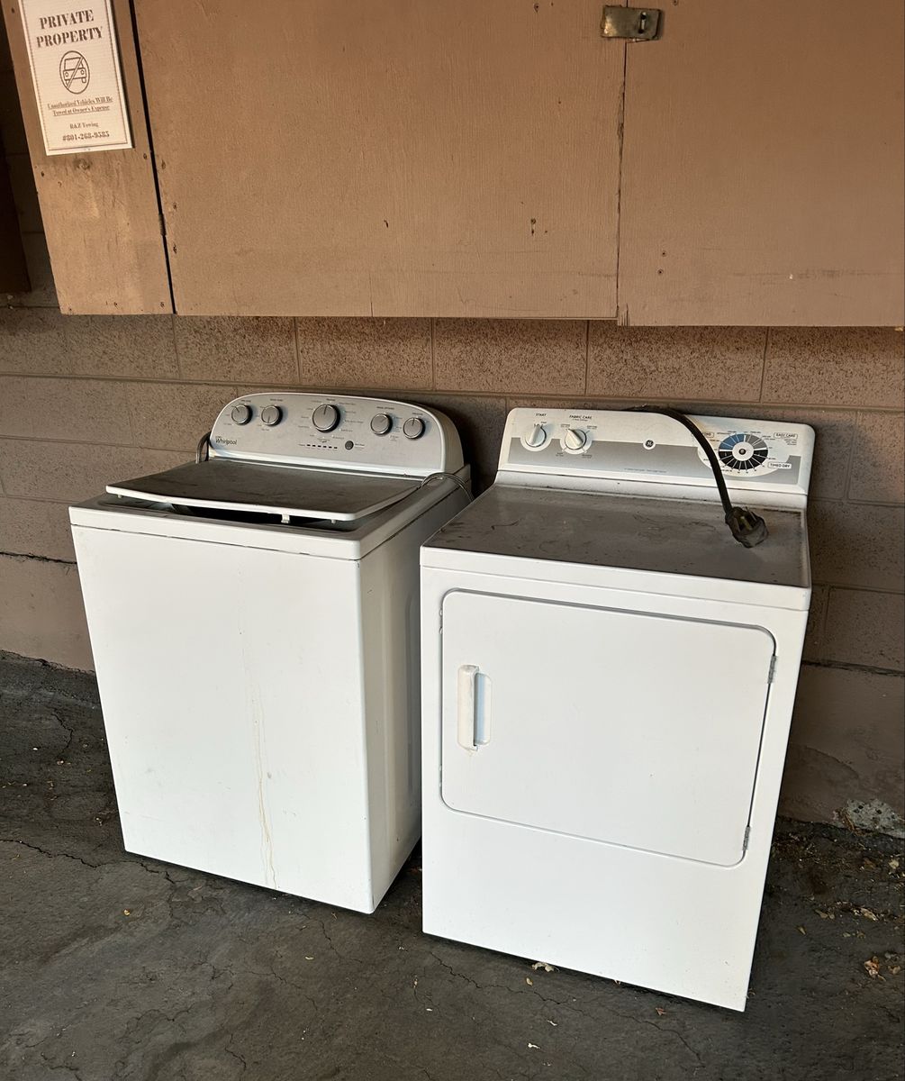 Whirlpool Washer and GE Dryer Laundry Set White Used
