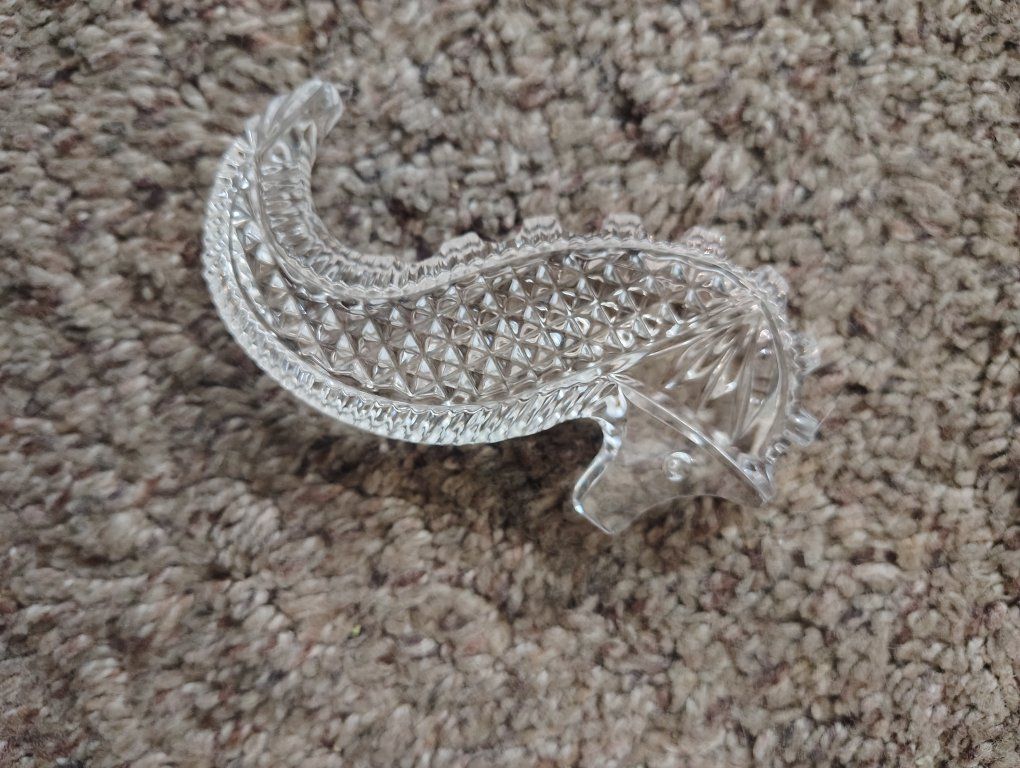 Clear Cut Glass Seahorse Figurine Decorative Paperweight