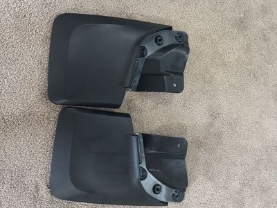 Toyota rear wheel mud flaps