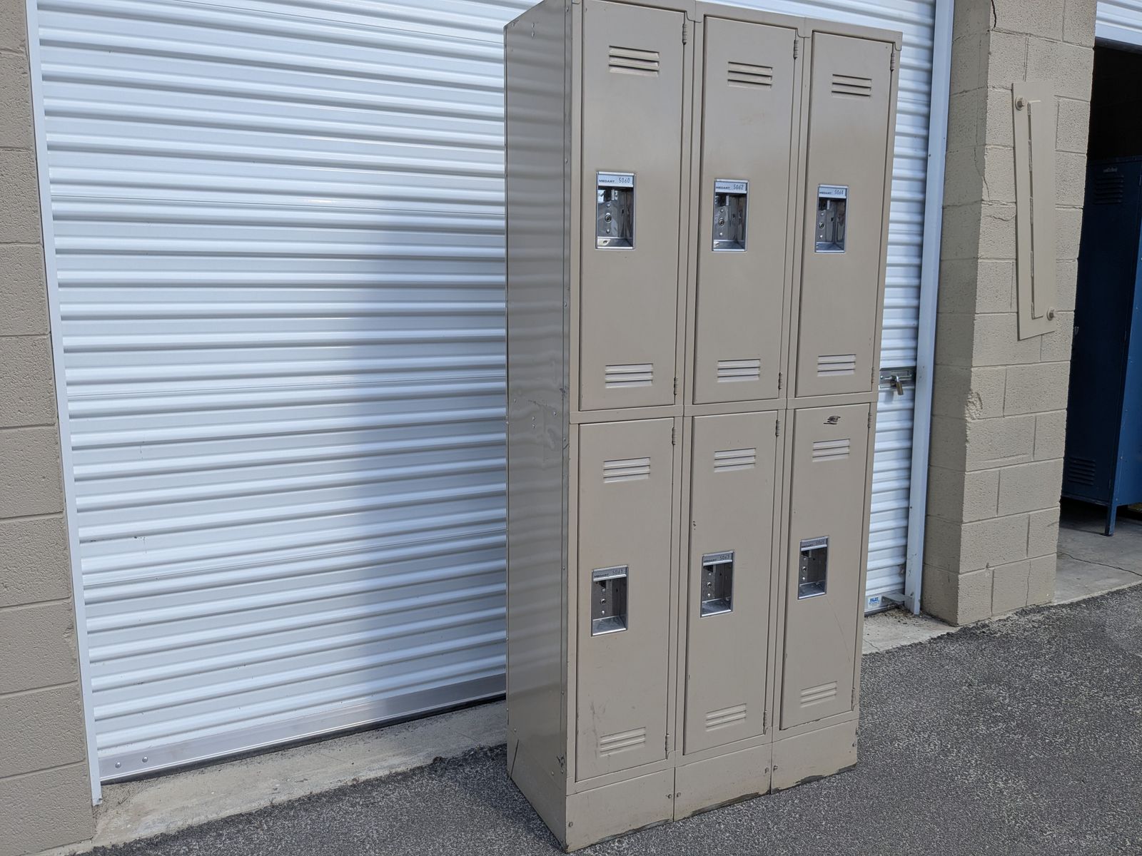 Metal coat lockers