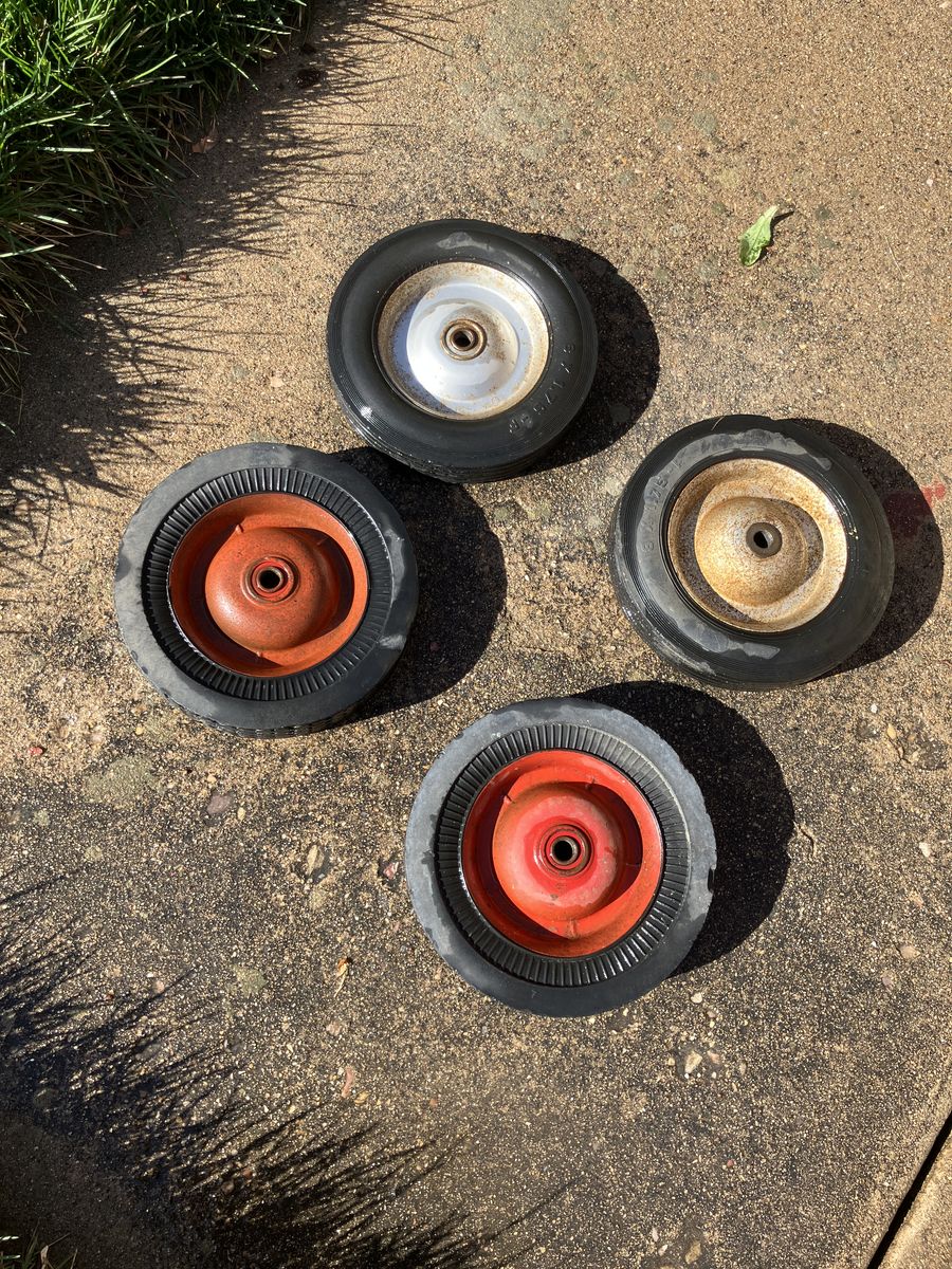 4 small wheels