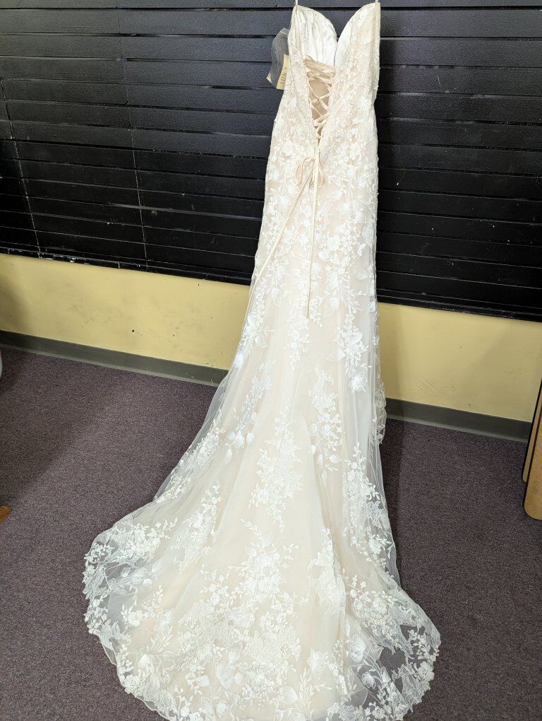 Maggie Sottero Haute Couture Sz 8 Ivory Over Nuded