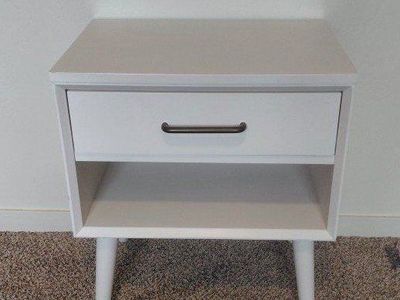 White Nightstand / End Table w/ Drawer