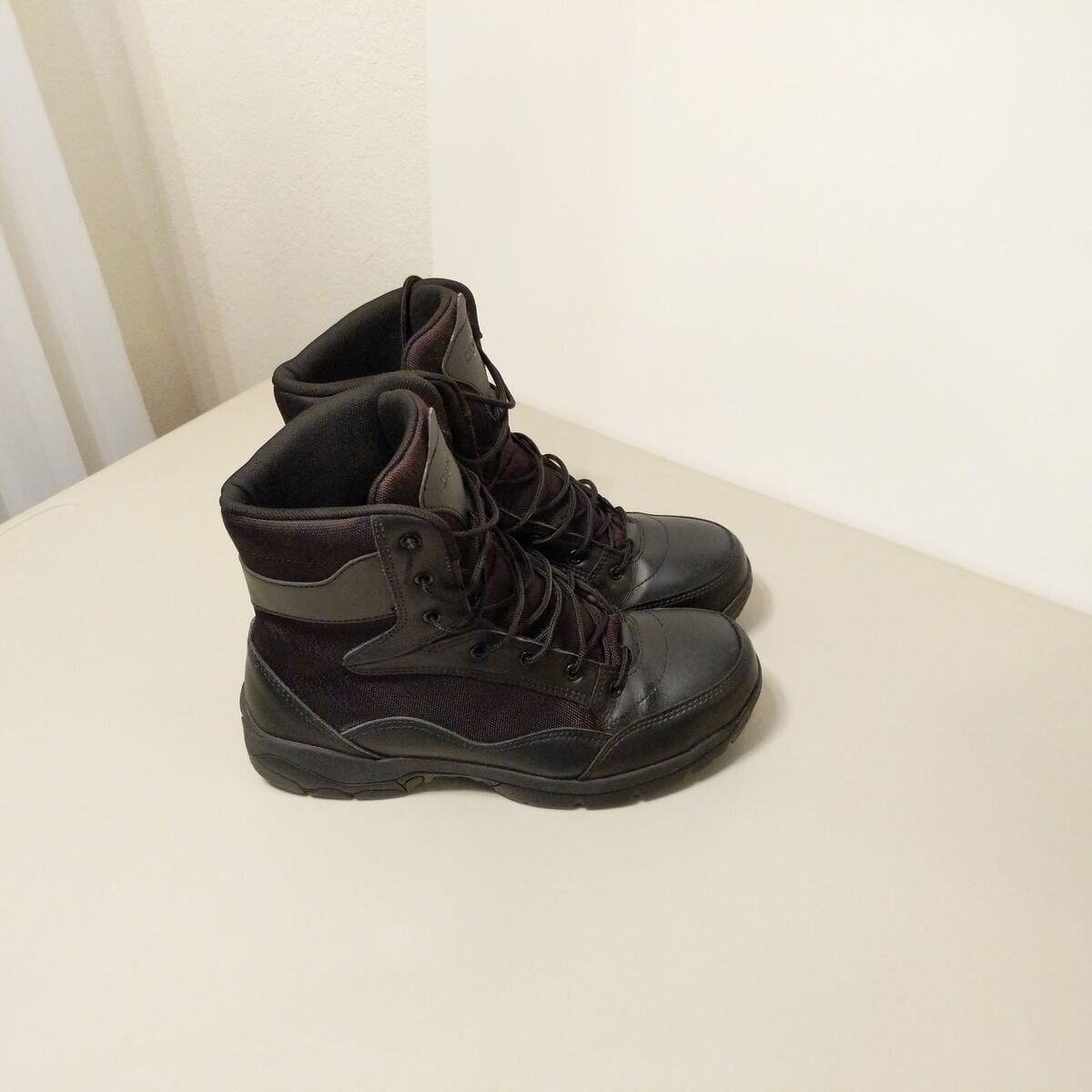 8" size 11 black tactical boots