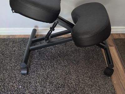 Ergonomic kneeling office chair