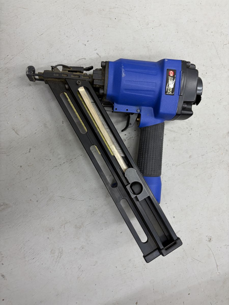 Campbell Hausfeld 15-Gauge DA 1-1/2-inch to 2-1/2-inch Air Finish Nailer