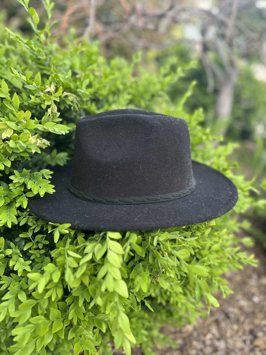 Women’s Black Fedora Hat | $10 OBO