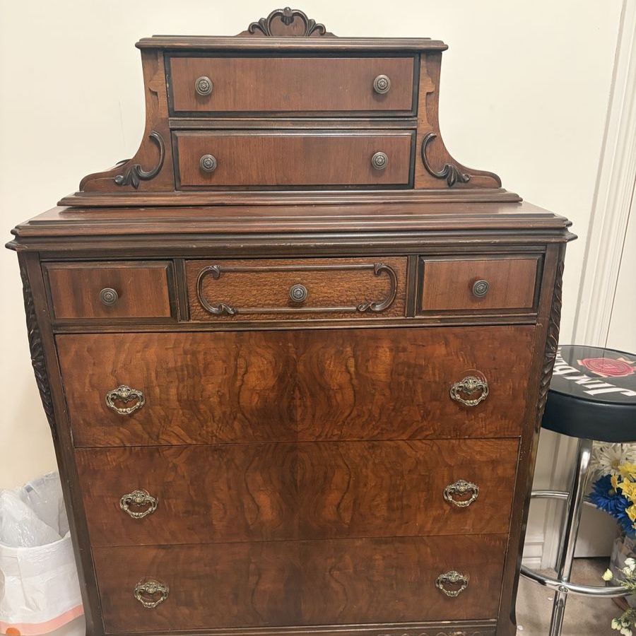 Antique bedroom set from early 1900s