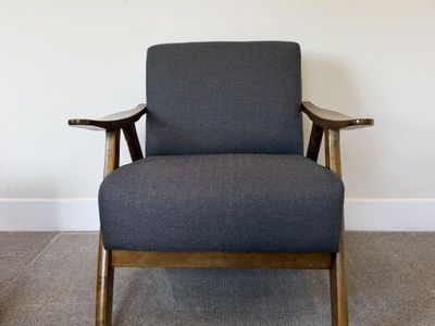 Mid Century Modern Comfy Chair