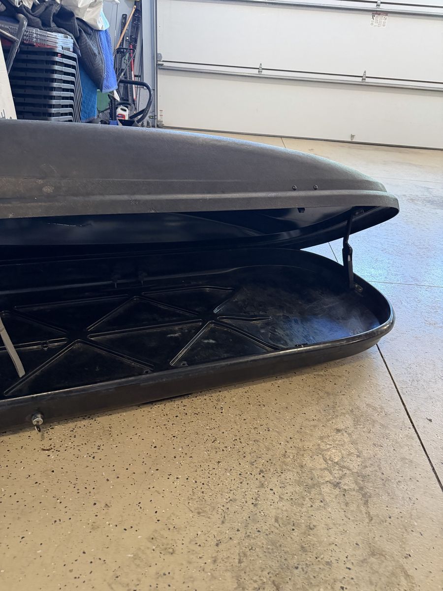 Thule Cascade cargo Box