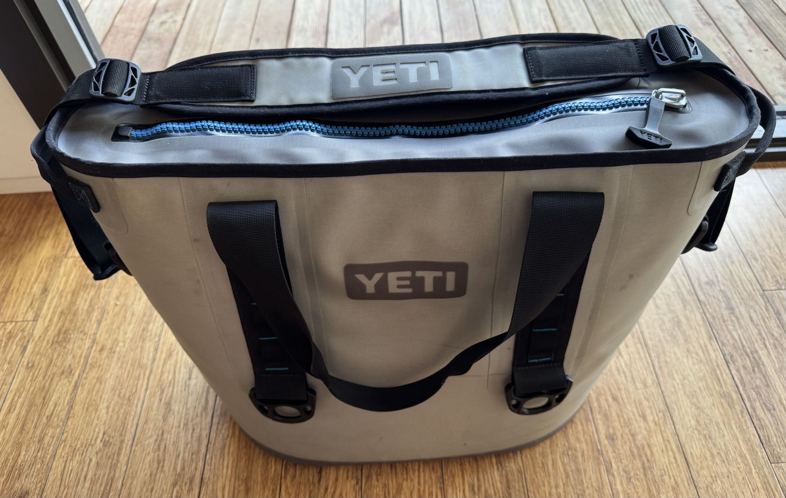 Yeti Hopper 30 soft side cooler - excellent used condition
