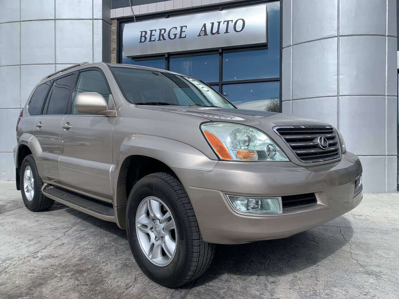2004 LEXUS GX Base