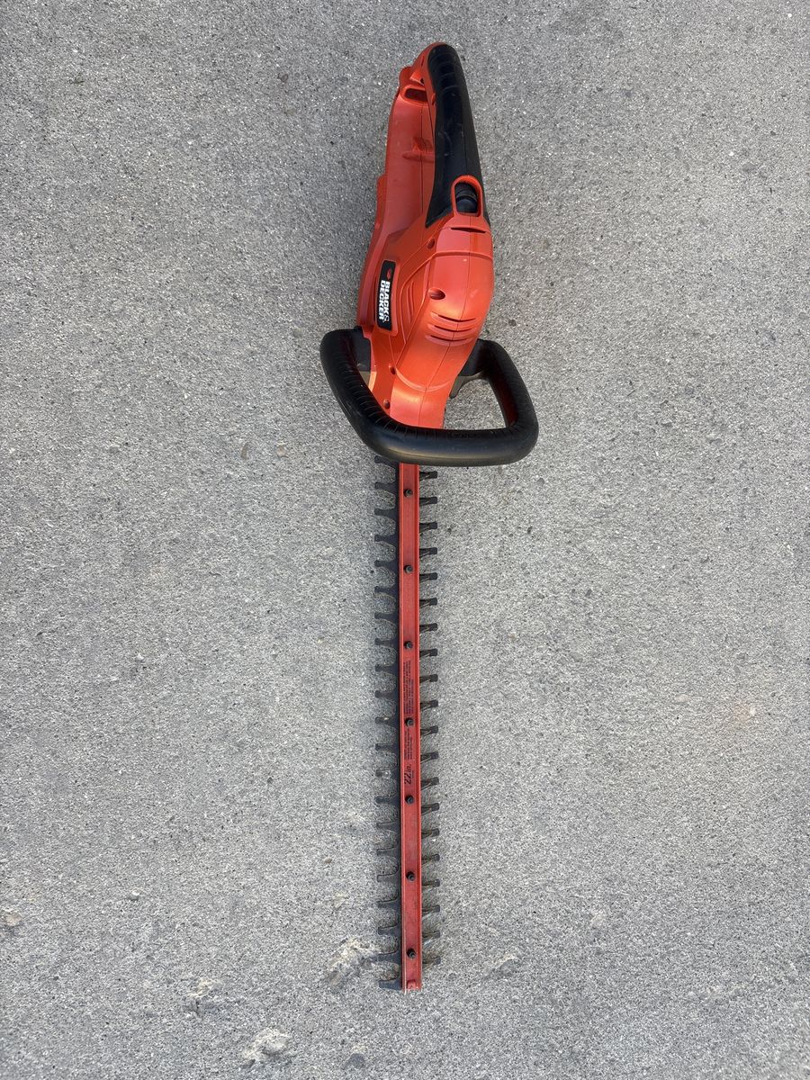 Black & Decker electric hedge trimmer