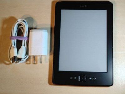 New Amazon Kindle model d01100 2 gig 1400 books Wi-Fi capable
