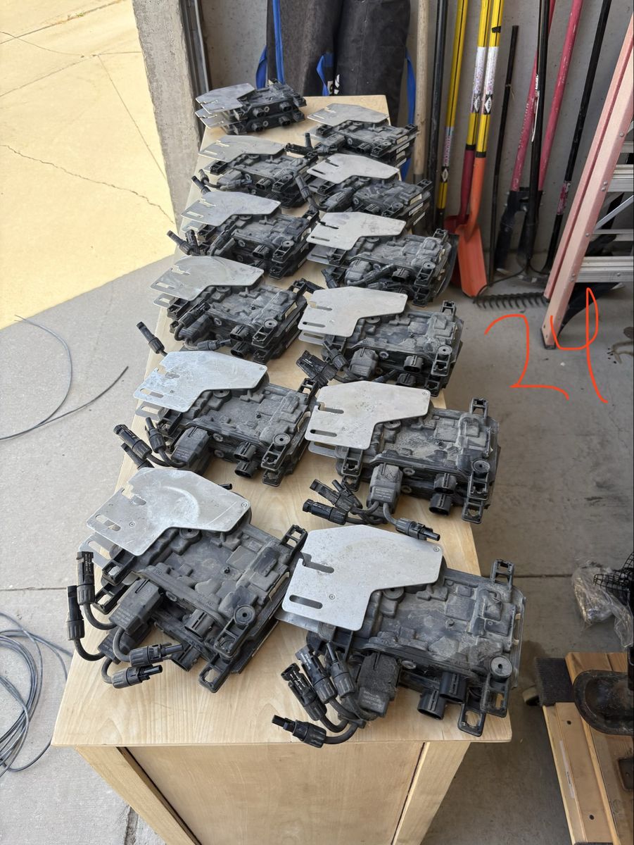 24 Enphase IQ7+ Microinverters + Combiner 3 + Trunk Cable Package