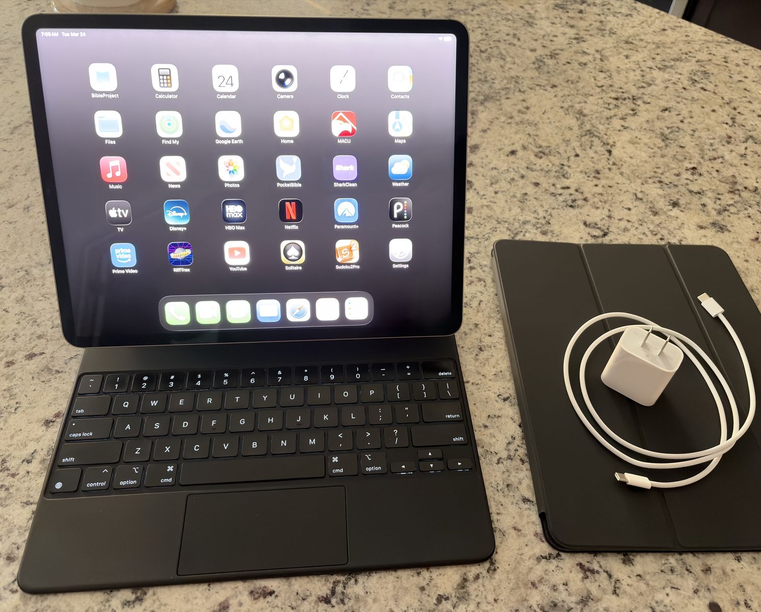 iPad Pro 12.9” M2 cellular 512 GB with Apple Magic Keyboard and Folio