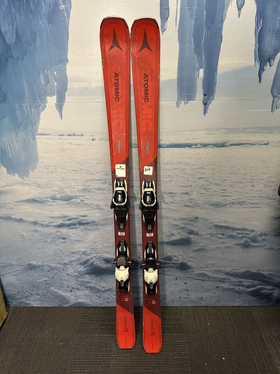 Used Atomic Vantage 156cm Skis w/ Atomic Lithium 10 Bindings
