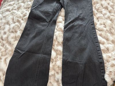 Old Navy Size 2 Higher High-Rise Flare Black Denim Jeans Secret-Smooth Pockets
