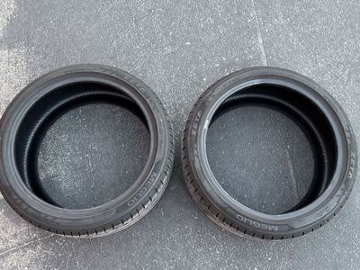 2X Zeta Meglio 225/40/18 Tires