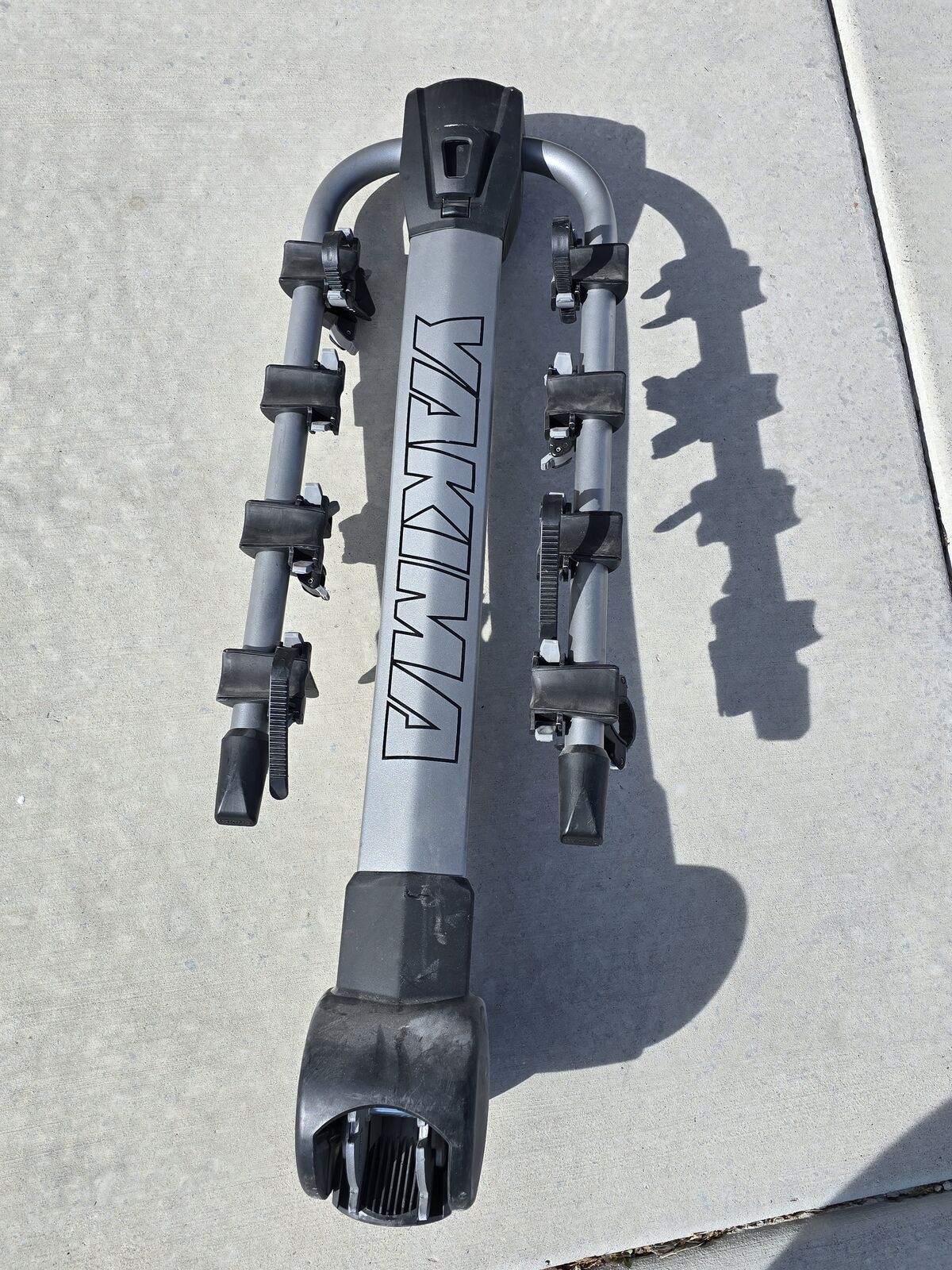 Yakima 4 bike carrier - 2" receiver - tilting