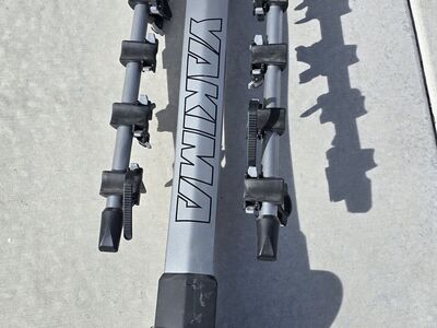 Yakima 4 bike carrier - 2" receiver - tilting