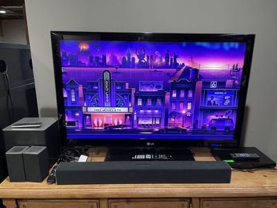 42" LED TV, Blu-Ray Player, Vizio Sound Bar, & Roku Player