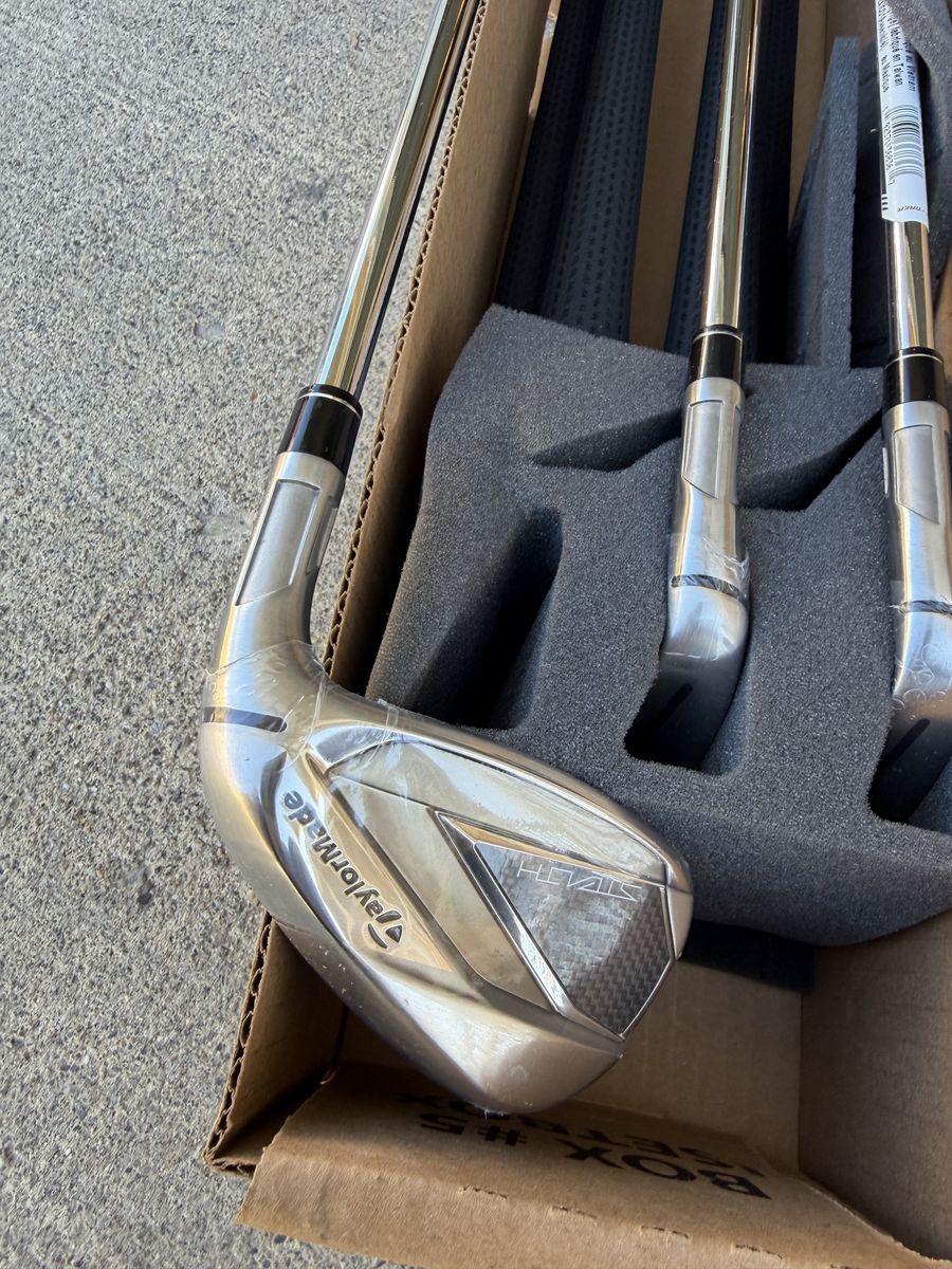 NEW Taylormade Stealth Irons 5-PW, AW