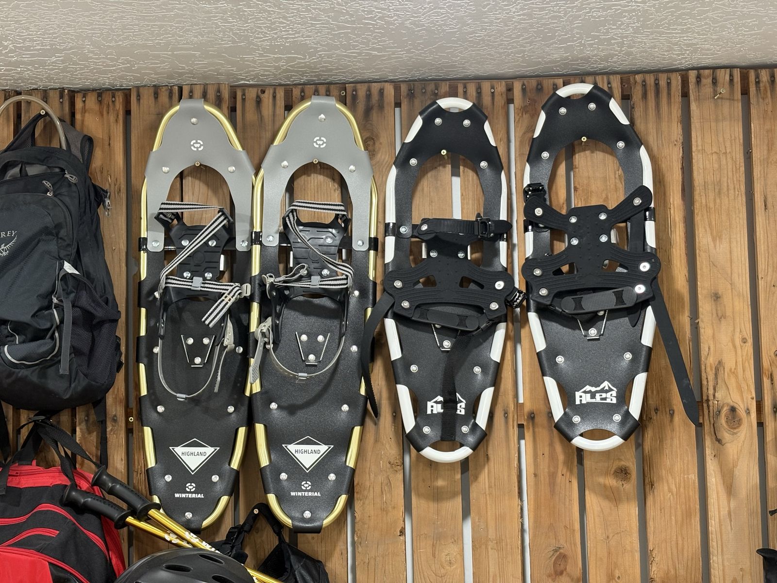 Snowshoes Men’s Winterial Highland and Women’s Alps Pairs