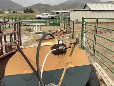 Single Axle Water Tank With PTO Pump